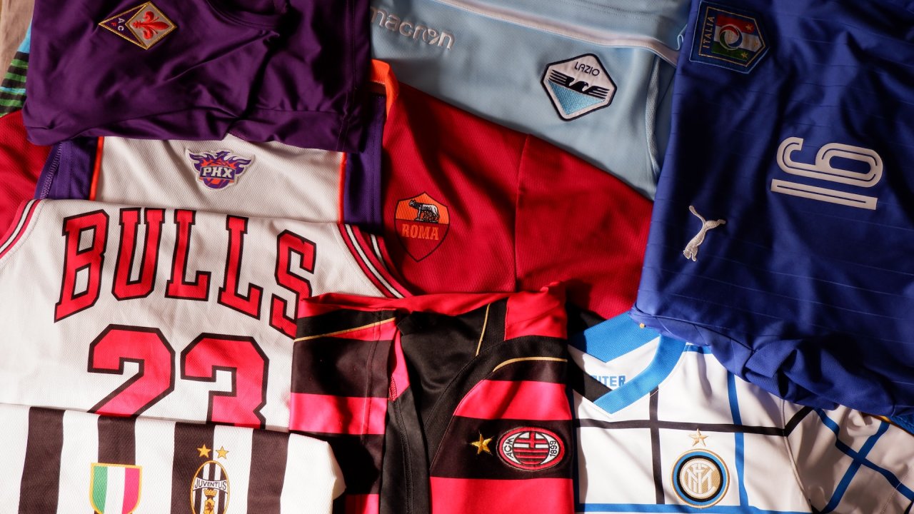 [FOOTBALL] : What if the soccer jerseys were basketball jerseys?