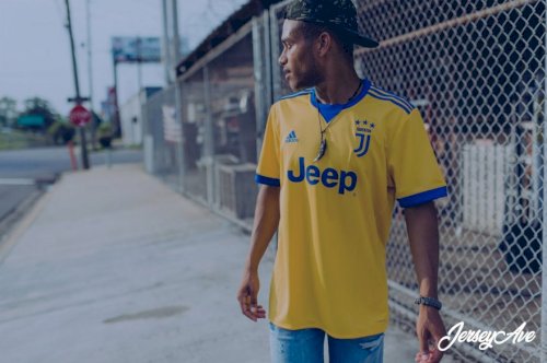 [FASHION] : It's summertime, our advices on the jerseys to wear