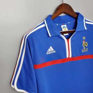 FRANCE 2000 - image 4