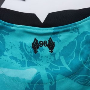 Liverpool 2020-2021 away - image 4