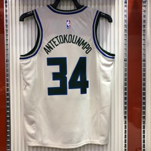 Milwaukee Bucks Giannis Antetokounmpo No.34 Swingman Jersey - Dream City - image 4