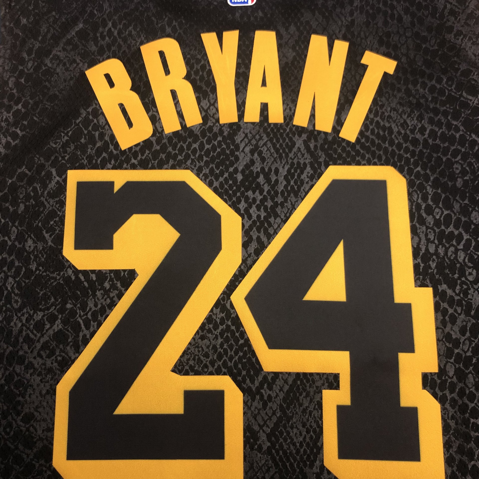 Maillot NBA Los Angeles Lakers black mamba Bryant 24 taille M