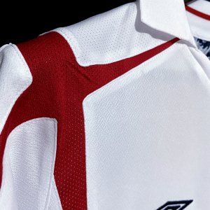 Retro 2005 England home S-XXL - image 5