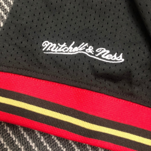 Philadelphia 76ers Allen Iverson #3 Mitchell&Ness Black Name And Number Mesh Top - image 4