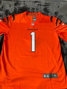 Ja'marr Chase Mens L Orange Bengals NFL jersey - image 5