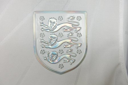 2022-2023 England home - image 3