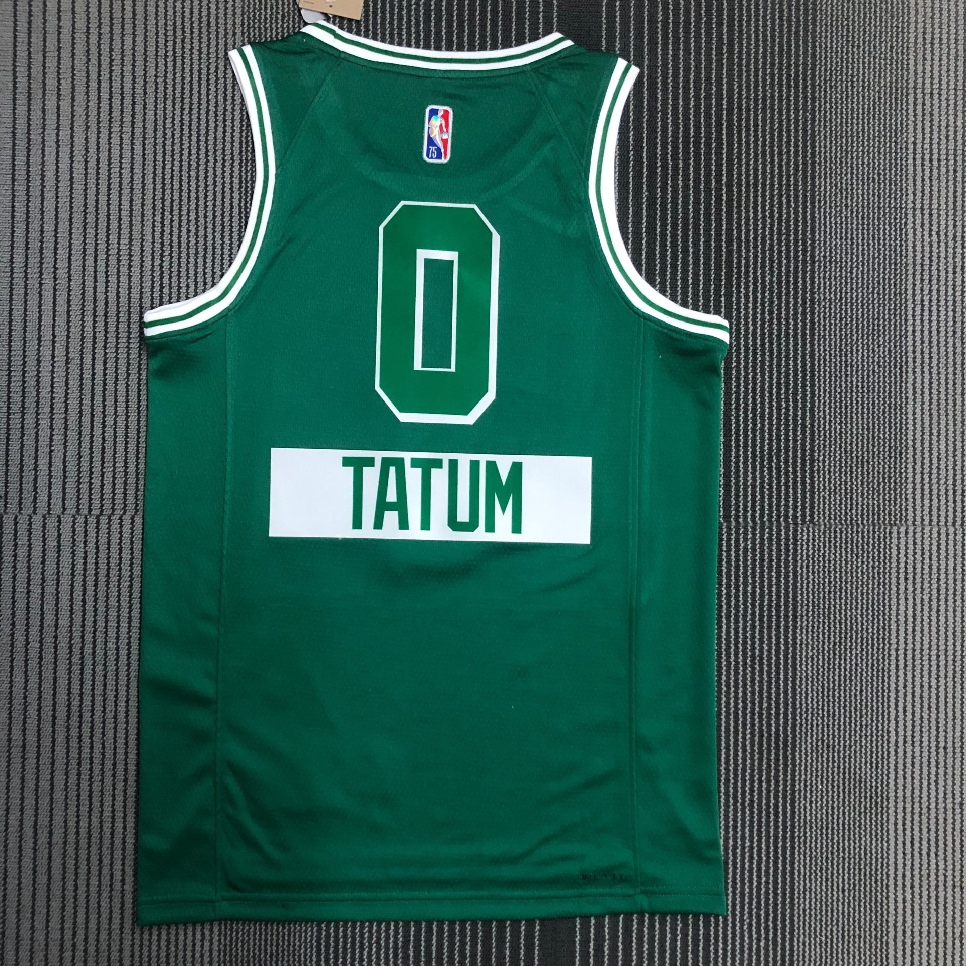 Jayson Tatum Boston Celtics Team NBA Signatures Fashion T-Shirt - REVER  LAVIE