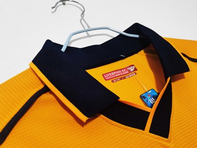 200001-liverpool-away-retro-6261 - image 3