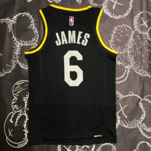 Lebron James - Los Angeles Lakers *Honor Edition* - image 17