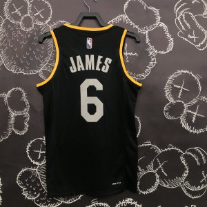 Lebron James - Los Angeles Lakers *Honor Edition* - image 7