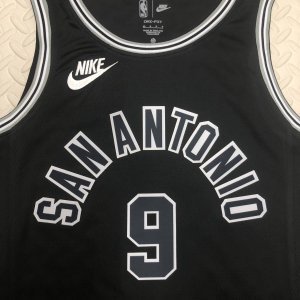 Tony Parker - San Antonio Spurs *Classic Edition* - image 10