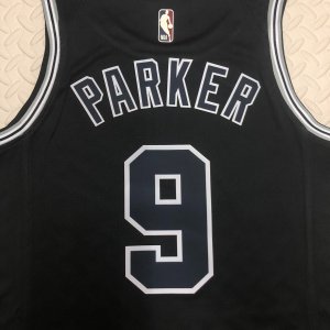 Tony Parker - San Antonio Spurs *Classic Edition* - image 8