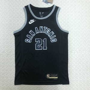 Tim Duncan - San Antonio Spurs *Classic Edition* - image 12