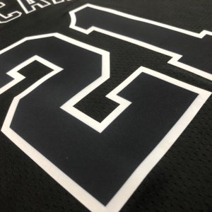 Tim Duncan - San Antonio Spurs *Classic Edition* - image 8