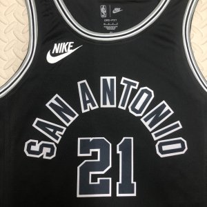 Tim Duncan - San Antonio Spurs *Classic Edition*