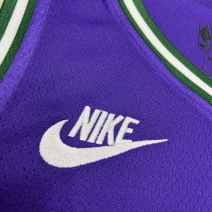 Giánnis Antetokoúnmpo - Milwaukee Bucks *Classic Edition* - image 10