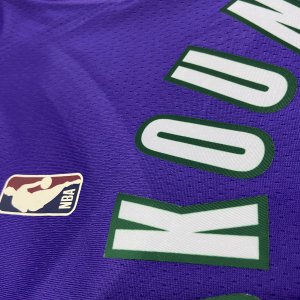 Giánnis Antetokoúnmpo - Milwaukee Bucks *Classic Edition* - image 4