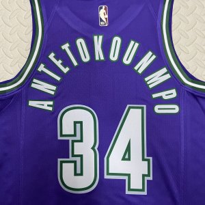 Giánnis Antetokoúnmpo - Milwaukee Bucks *Classic Edition* - image 3