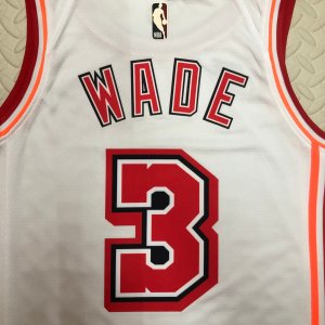 Dwyane Wade - Miami Heat *Classic Edition* - image 13