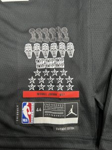 Michael Jordan - Chicago Bulls #23 Black *RARE* - image 4