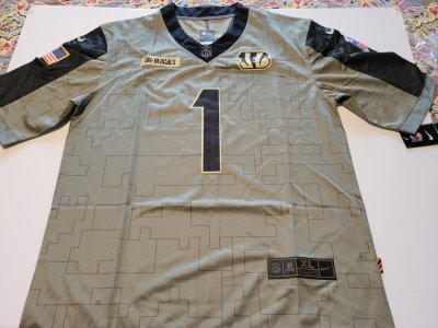 JAMAAR CHASE CINCINNATI BENGALS OLIVE SALUTE TO SERVICE MEN XL JERSEY. NEW. STITCHED