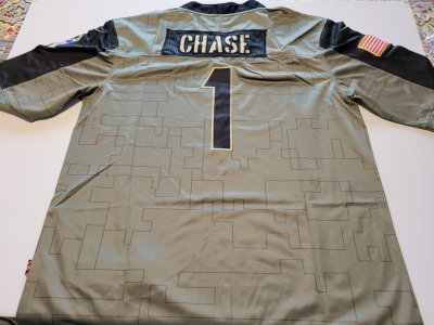 JAMAAR CHASE CINCINNATI BENGALS OLIVE SALUTE TO SERVICE MEN XL JERSEY. NEW. STITCHED
