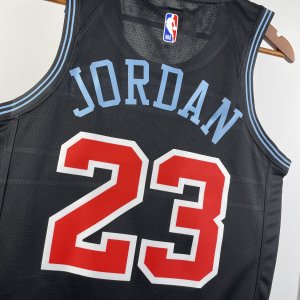 Chicago Bulls - City Edition *2018/2019* Michael Jordan - image 3