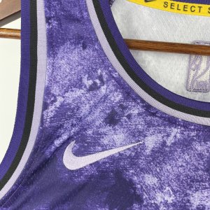 LeBron James - Los Angeles Lakers #6 Purple Edition *CREATOR int the paint* - image 4
