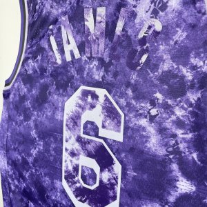 LeBron James - Los Angeles Lakers #6 Purple Edition *CREATOR int the paint* - image 3