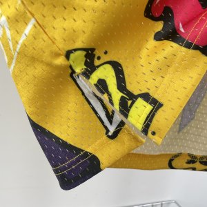 Los Angeles Lakers - Kobe Bryant #8 *Slap Stickers Edition* - image 4