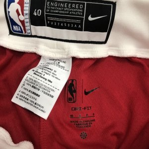 Chicago Bulls - Short *Red* - image 3