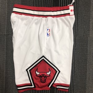 Chicago Bulls - Short *White* - image 4