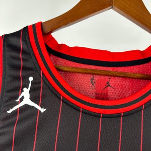 Chicago Bulls Jumpman Limited Edition - DeMar DeRozan #11 - image 9