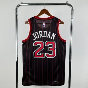 Chicago Bulls Jumpman Limited Edition - Michael Jordan #23 - image 3