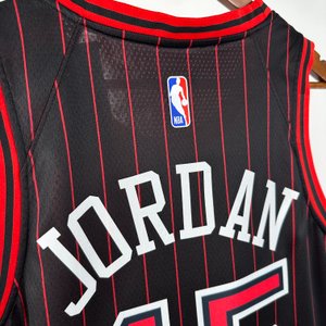 Chicago Bulls Jumpman Limited Edition - Michael Jordan #45 - image 7
