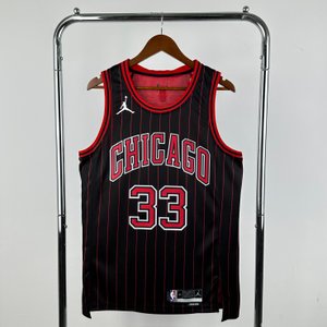 Chicago Bulls Jumpman Limited Edition - Scottie Pippen #33 - image 2