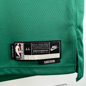 Dallas Mavericks Retro Green - Kyrie Irving #11 - image 4