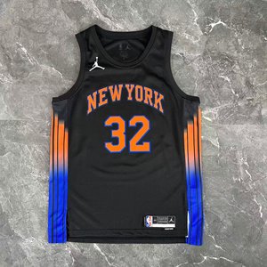 New York Knicks Limited Edition - Karl - Anthony Towns #32 - image 12