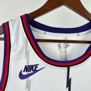 Toronto Raptors Retro White - Vince Carter #15 - image 4