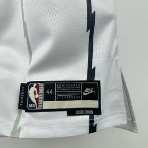 Toronto Raptors Retro White - Vince Carter #15 - image 5