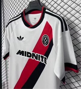 Premier League - 26-27 Sheffield United White with Red & Black Diagonal Stripe Away Jersey - image 4