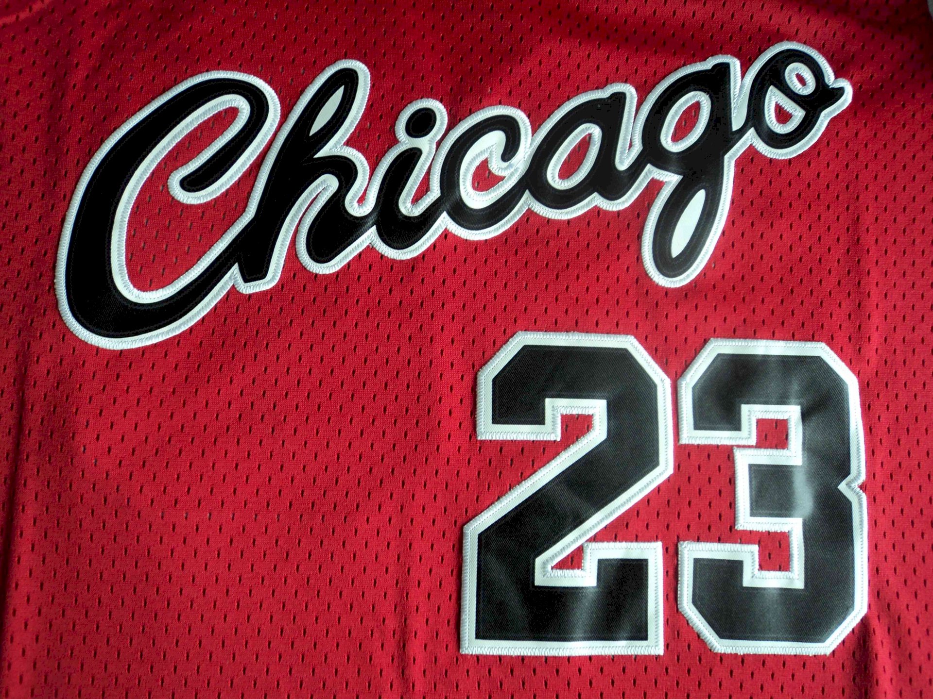 Michael Jordan - Chicago Bulls retro #23 - JerseyAve - Marketplace