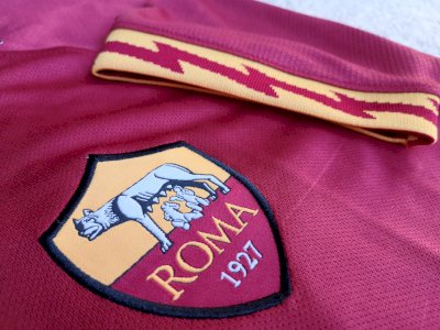 AS Roma - Red jersey - image 3