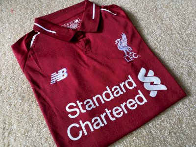 Liverpool - red jersey - image 4