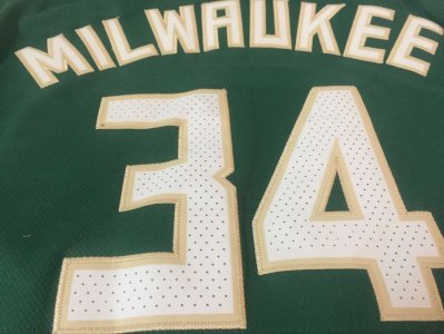 Giannis Antetokounmpo - Milwaukee Bucks Vert - image 4